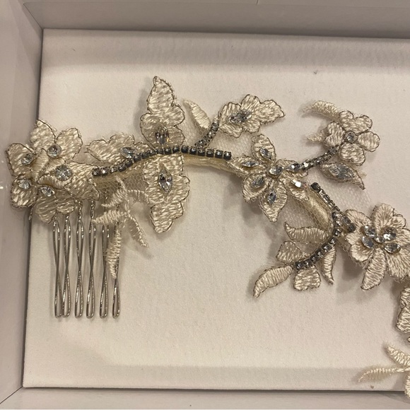 🆕 PowderBlueBijou Wedding Lace Headpiece Hair Comb - Picture 3 of 4